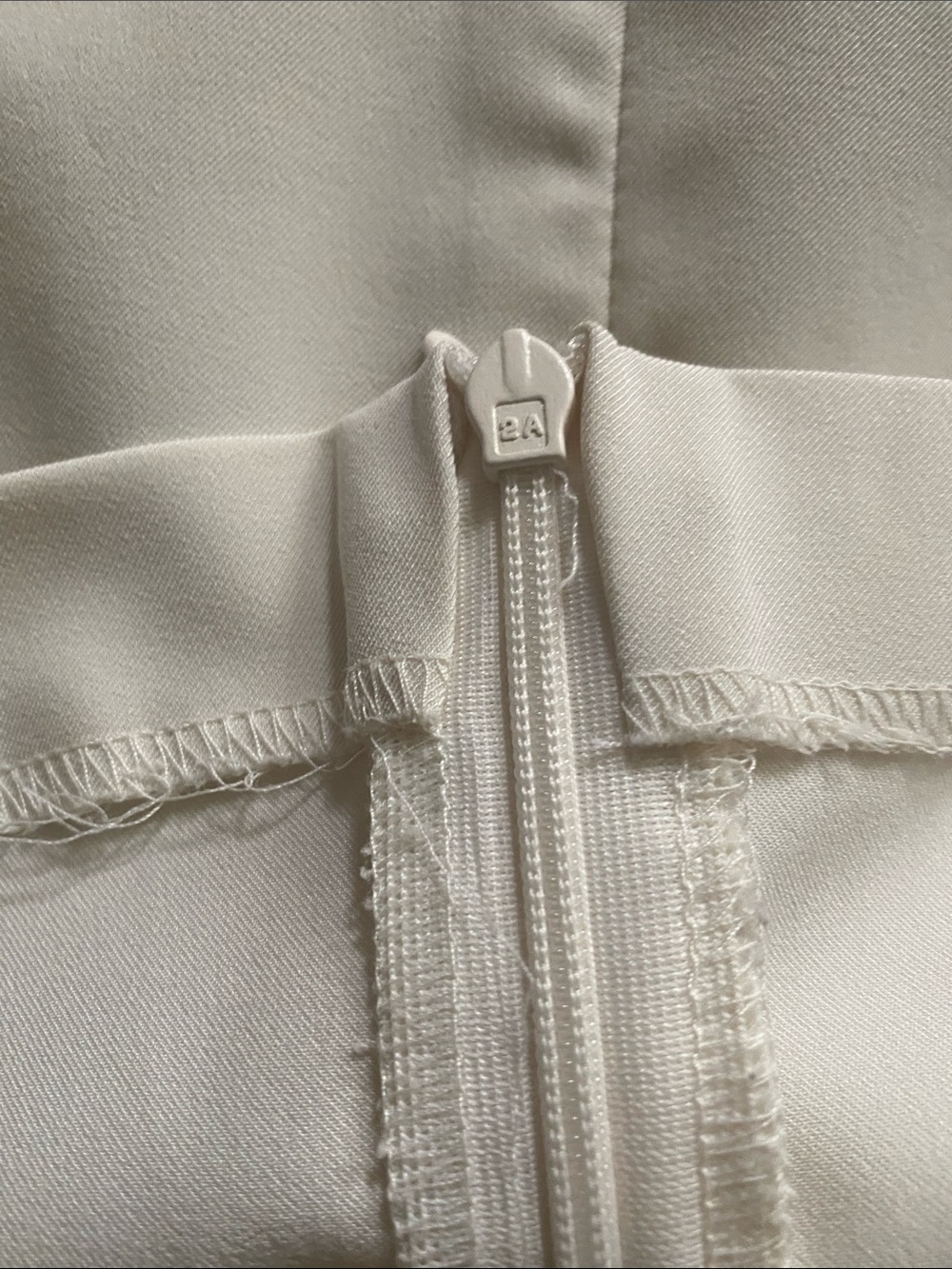 Vintage cream size 4 Cache skirt and top set - Picture 5 of 7